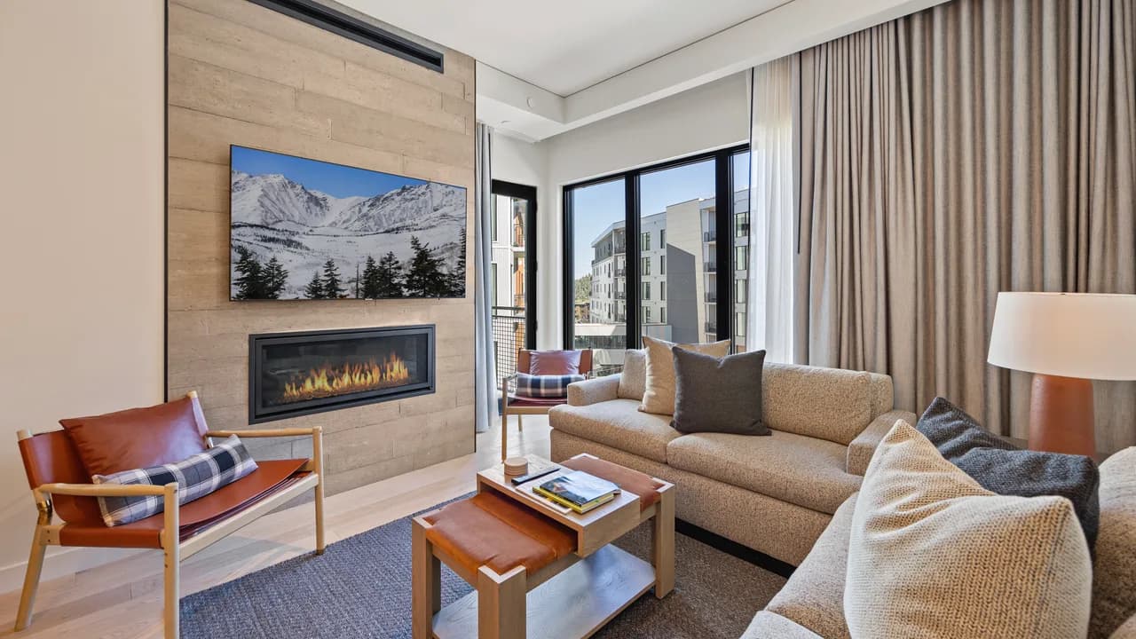 Rooftop Pool Two Bedroom Condo in Park City Utah photo 3
