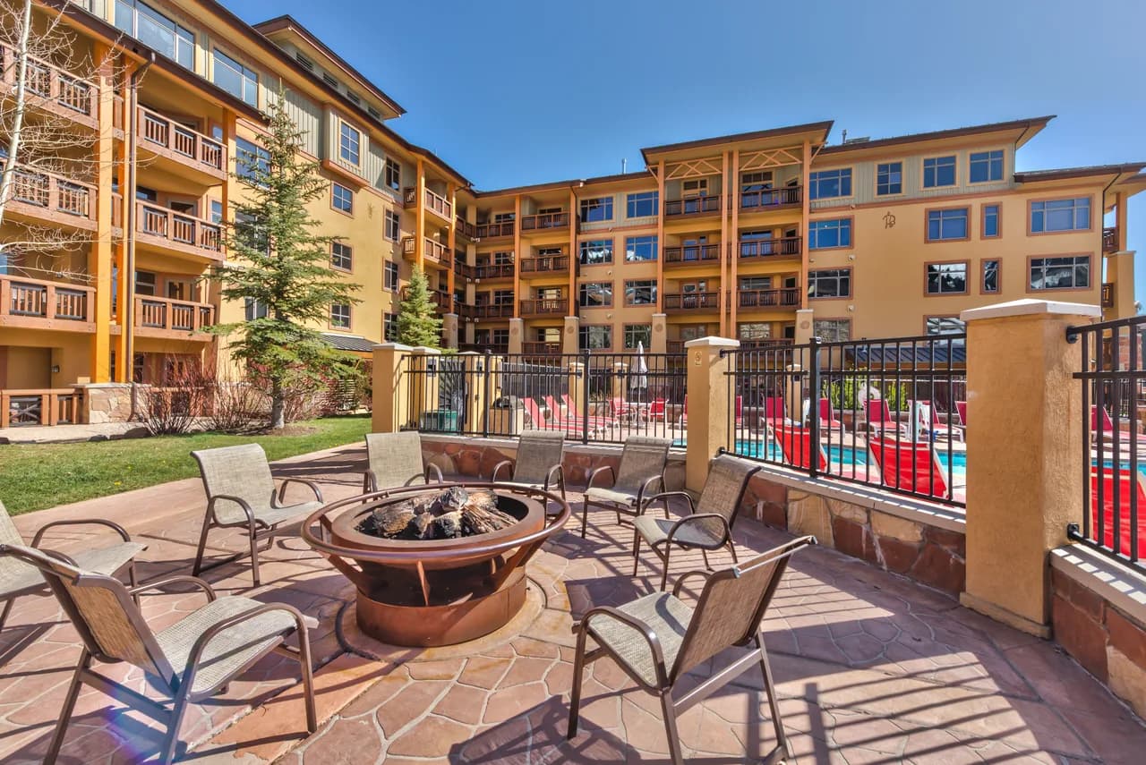Outdoor Pool Two Bedroom Condo in Park City photo 2