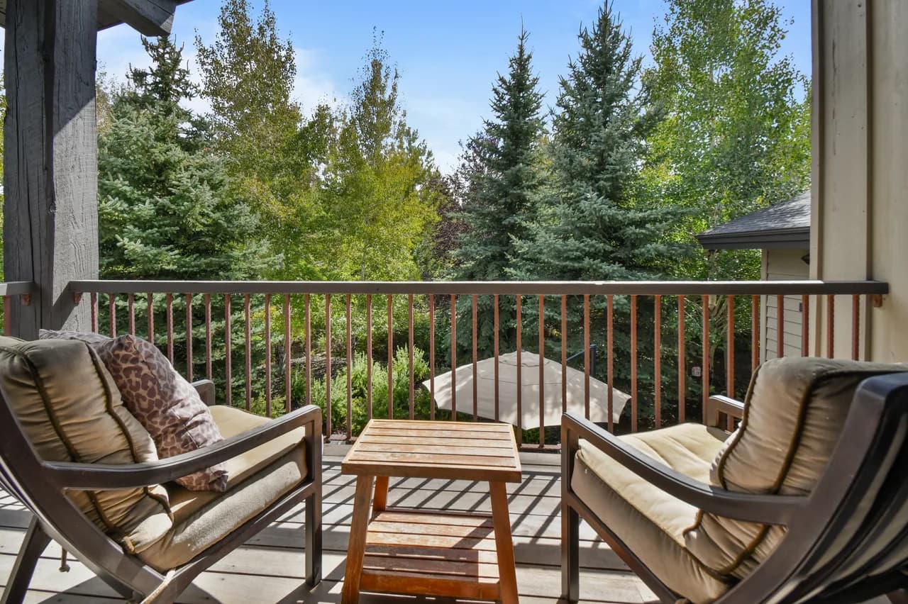 Chalet with Scenic Balcony in Alta photo 5
