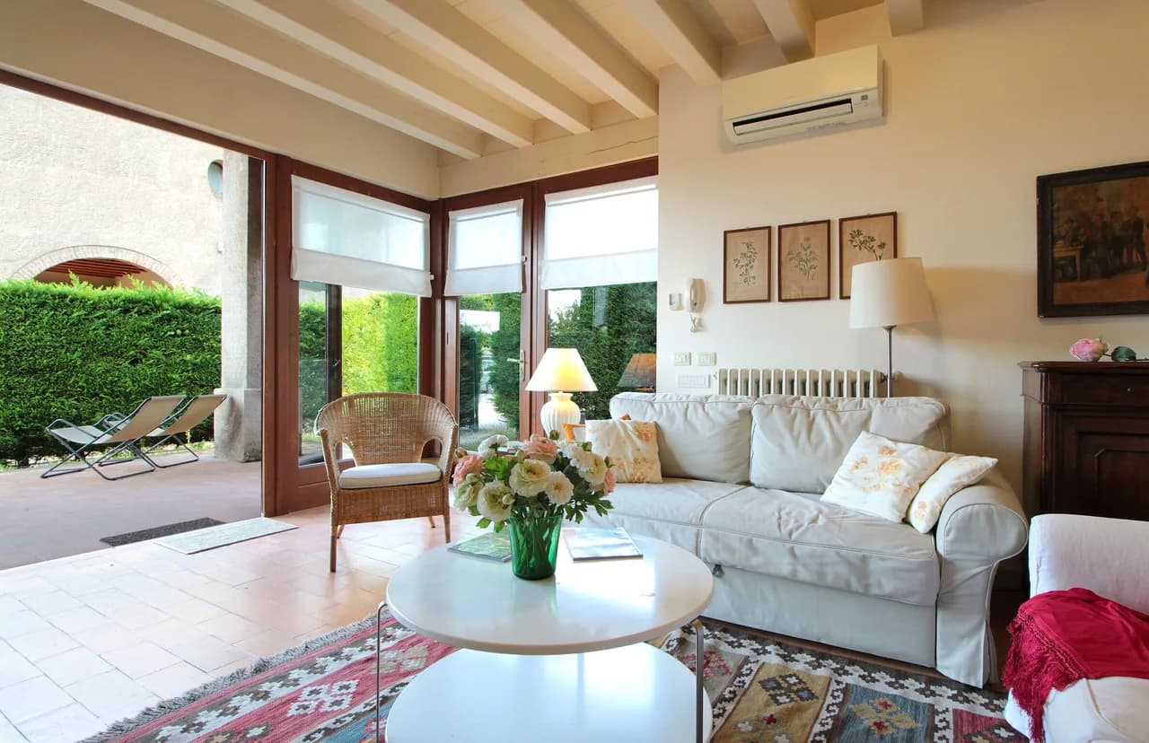 Private Pool Four Bedroom Villa in Colognola ai Colli photo 4