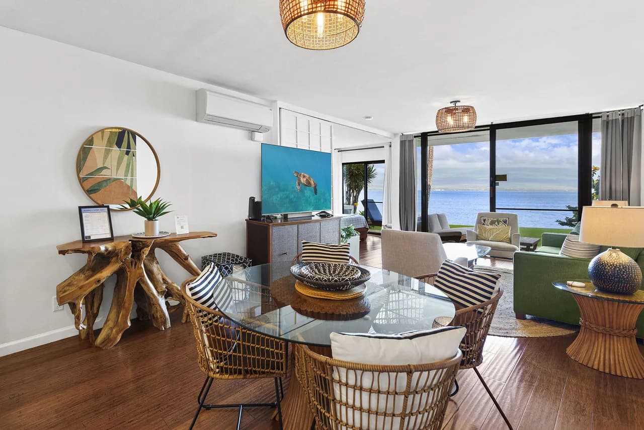 Oceanfront Two-Bedroom Condo in Maalaea, Hawaii photo 2