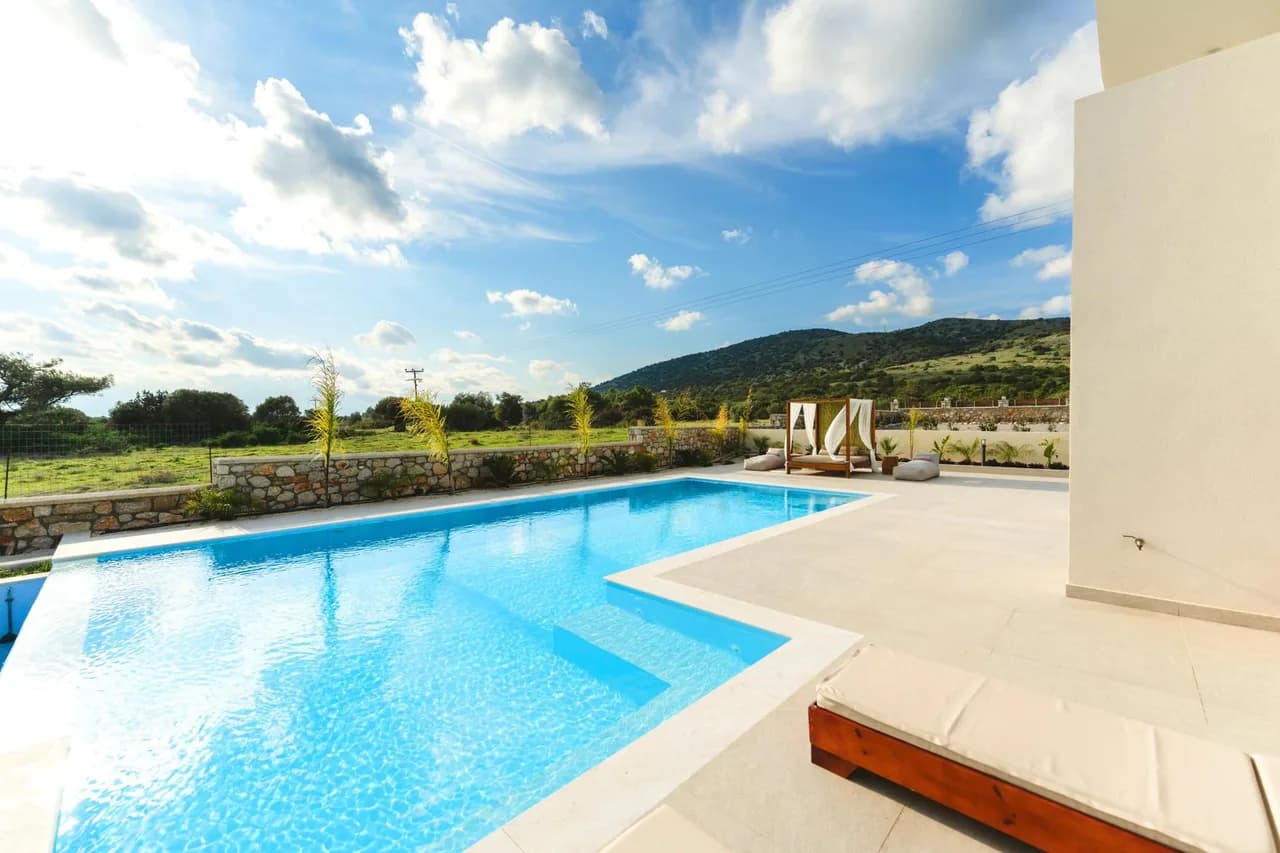 Garden-View Three Bedroom Villa in Lachania photo 5