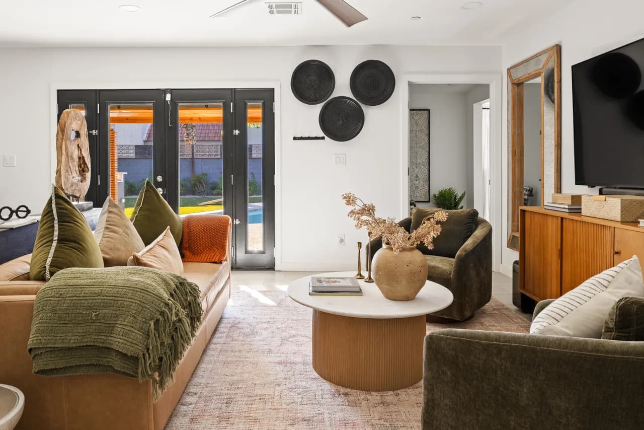 Contemporary Pool Villa in Scottsdale Arizona photo 2