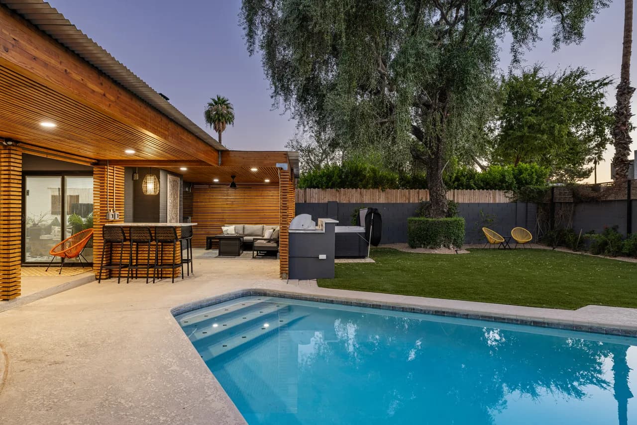 Contemporary Pool Villa in Scottsdale Arizona photo 5