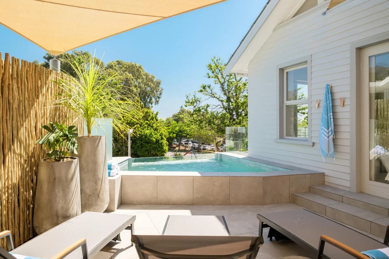 Beachfront Six Bedroom Villa in Camps Bay photo 2