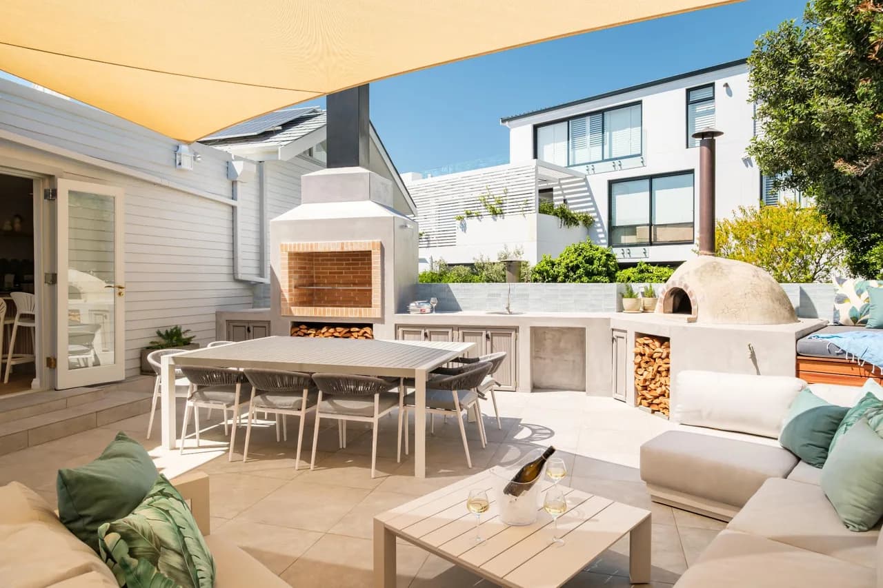 Beachfront Six Bedroom Villa in Camps Bay photo 5