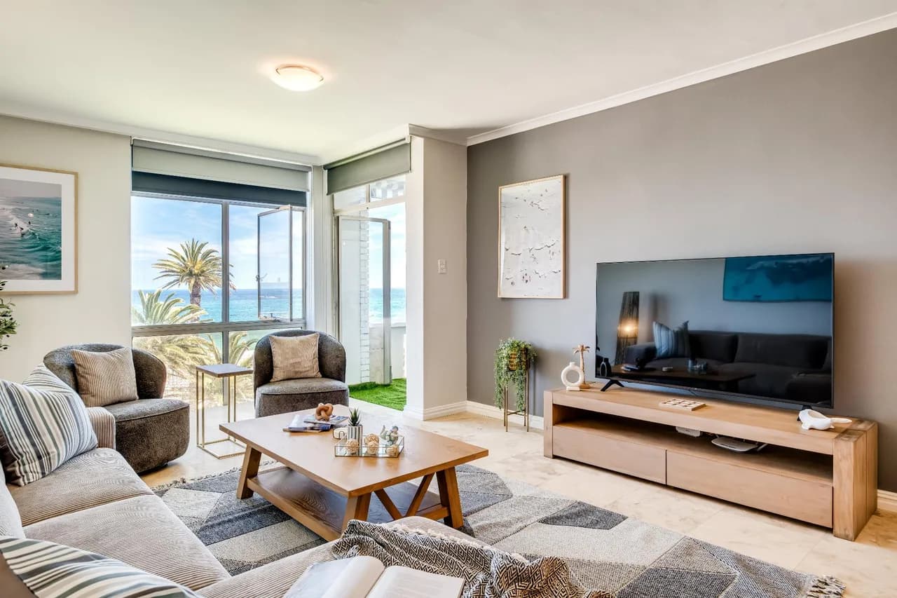 Seaside Beach View Apartment in Camps Bay photo 2