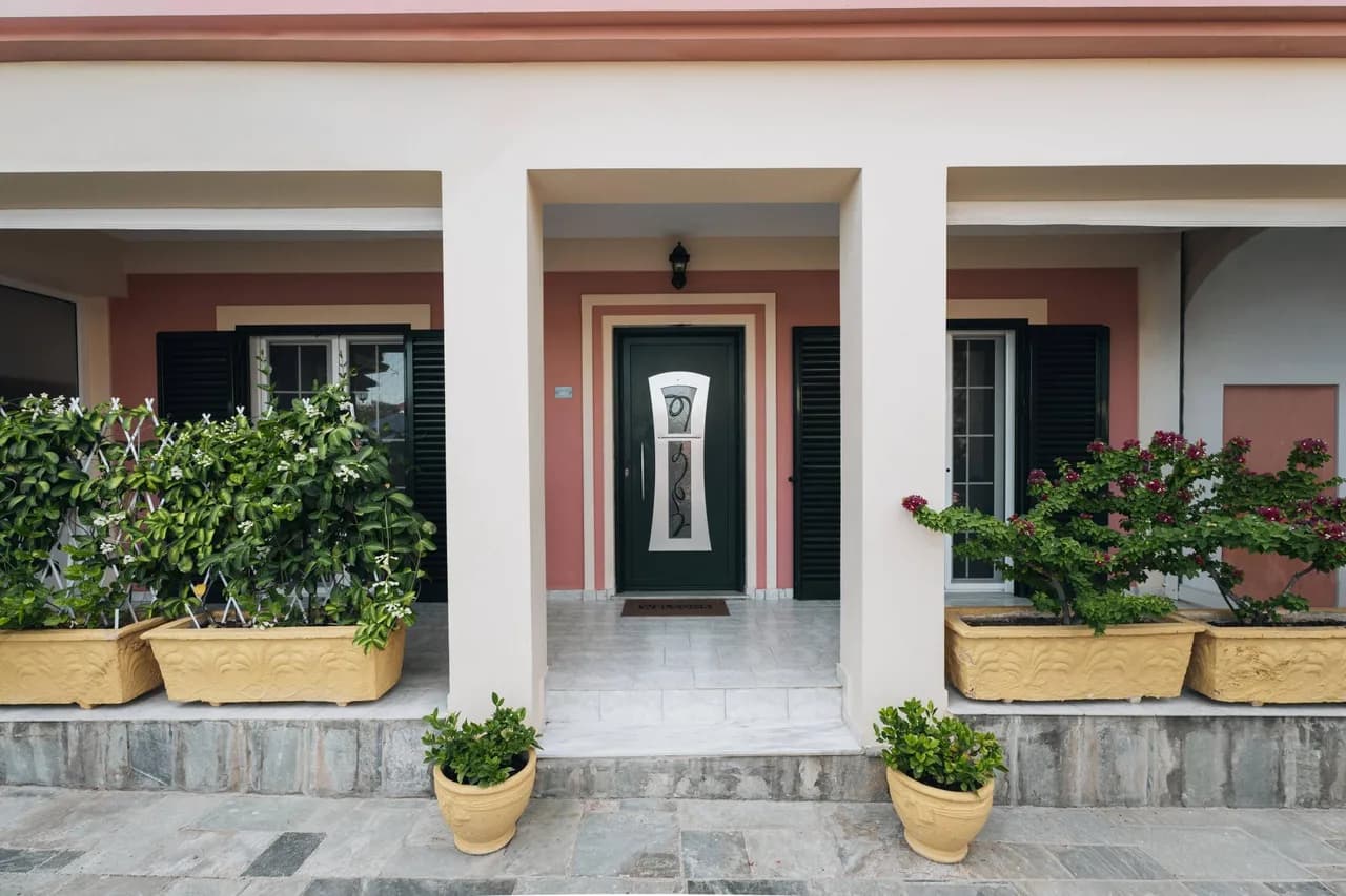 Outdoor Pool Three Bedroom Villa in Neromylos photo 2