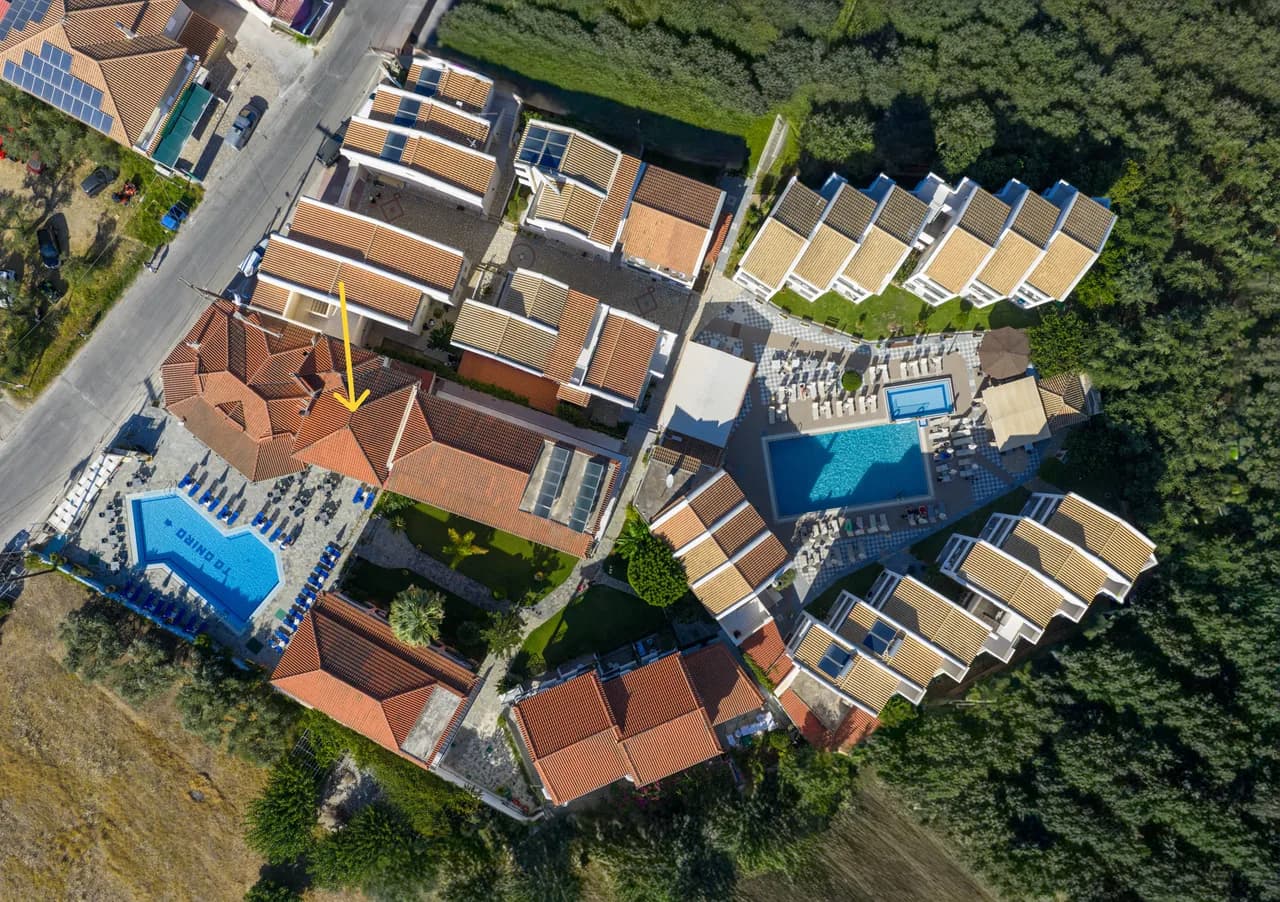 Outdoor Pool Three Bedroom Villa in Neromylos photo 3