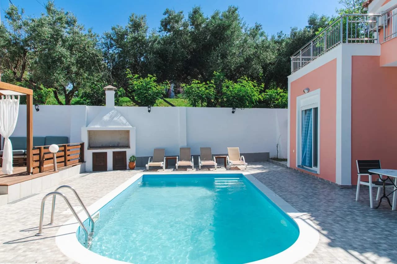 Beachside Three Bedroom Villa in Laganas photo 3