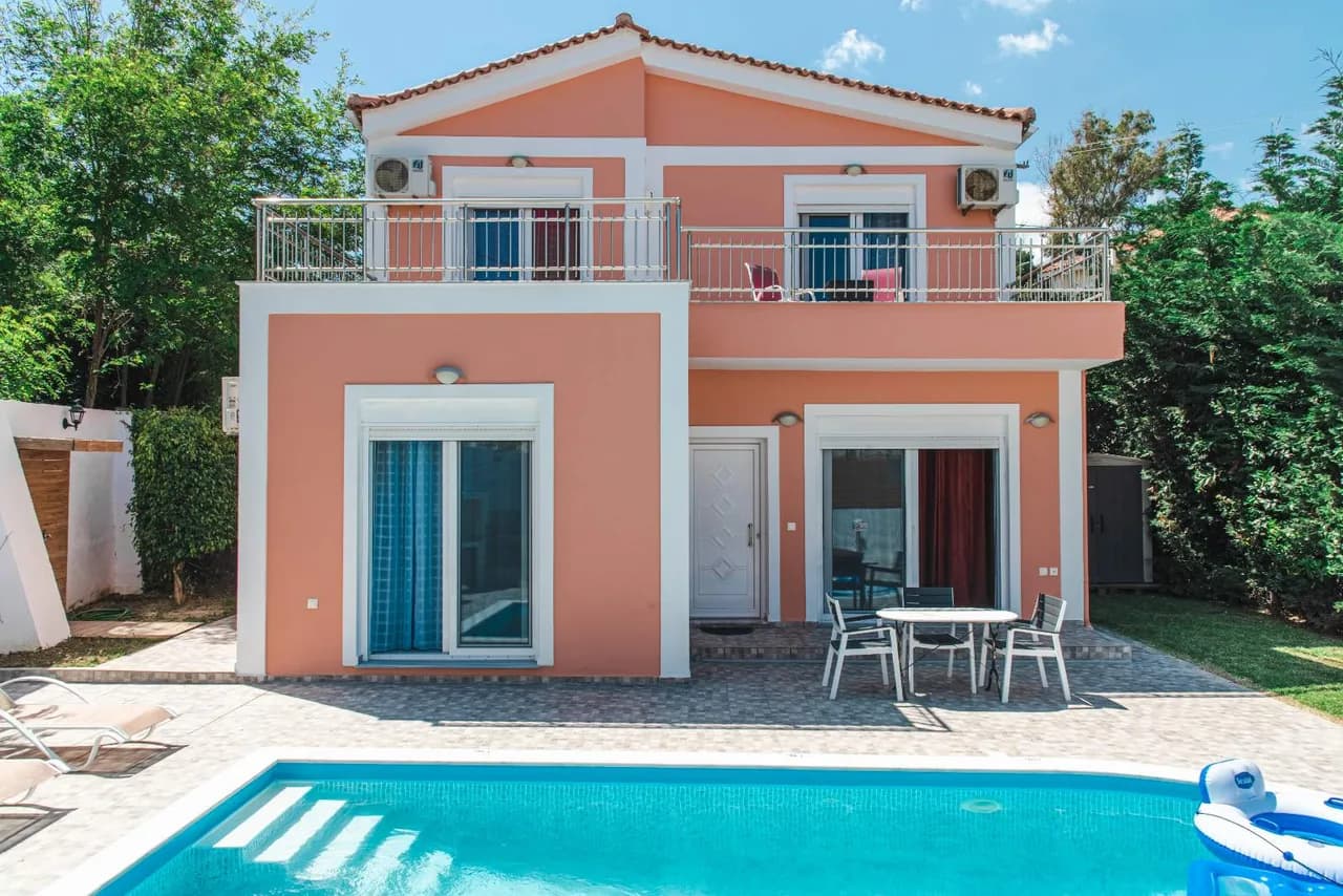 Beachside Three Bedroom Villa in Laganas photo 4