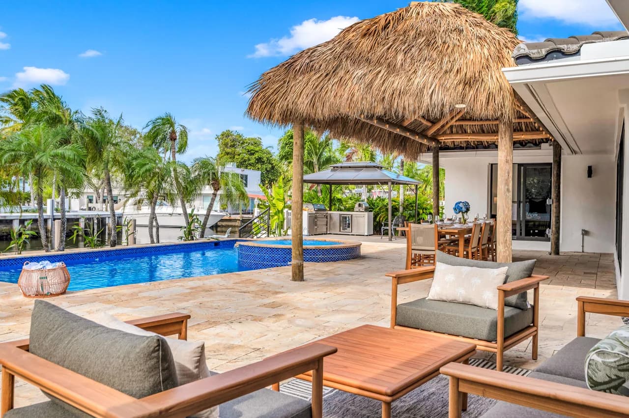Waterfront Heated Pool Residence in Nurmi Isles photo 3