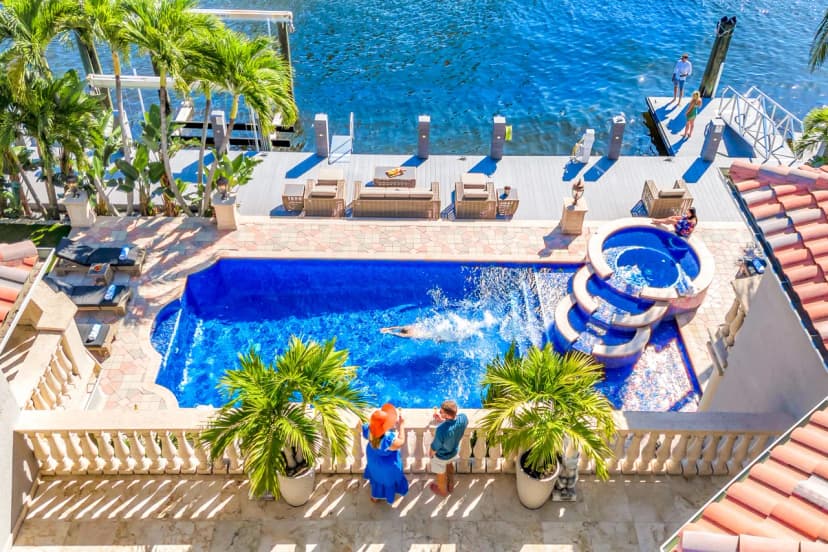 Canal-Access Five Bedroom Retreat in Fort Lauderdale