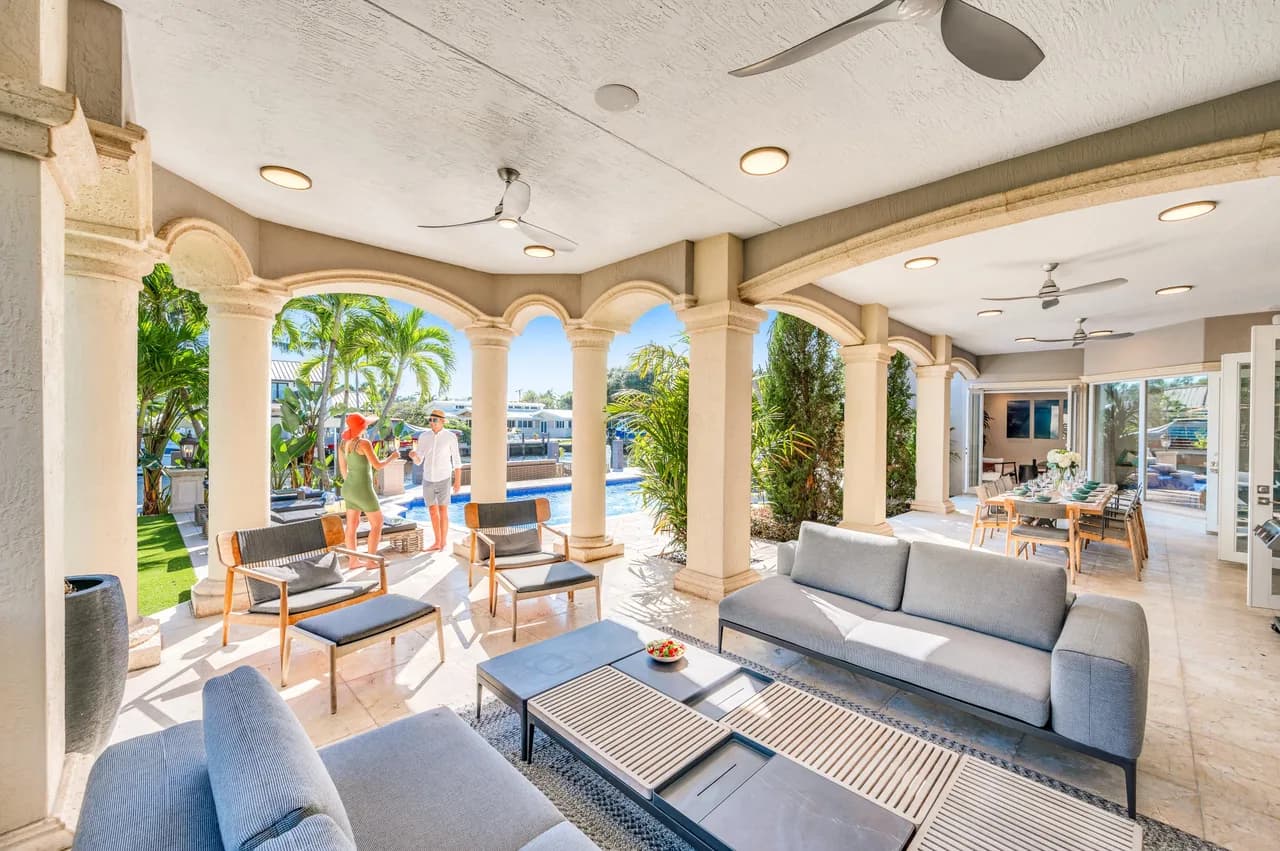 Waterfront Five Bedroom Villa in Soroka Shores photo 3