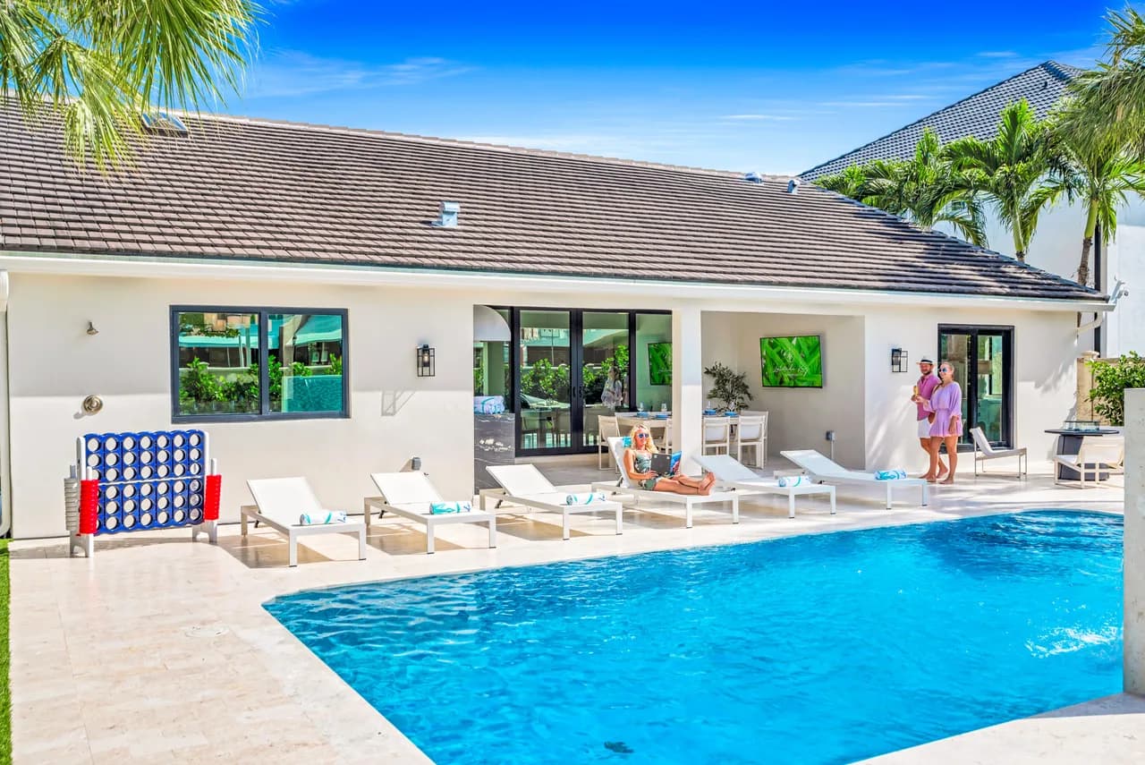 Steps from Beach Three Bedroom Villa in Fort Lauderdale photo 5