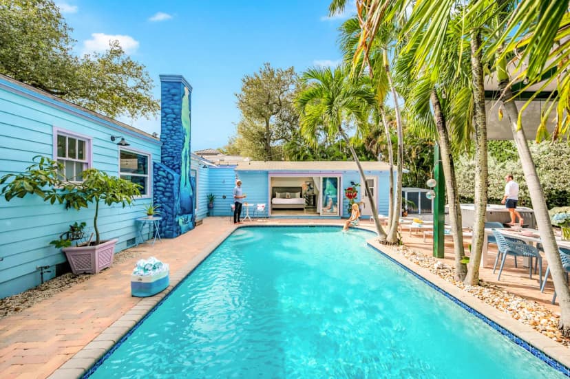 Heated Pool / Las Olas / Victoria Park / Near Beach / Escapism at its finest / Mermaid Key