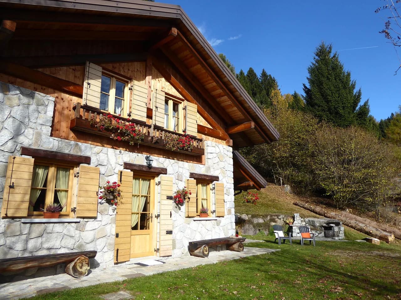 Charming Mountain Chalet in Pieve Tesino photo 2