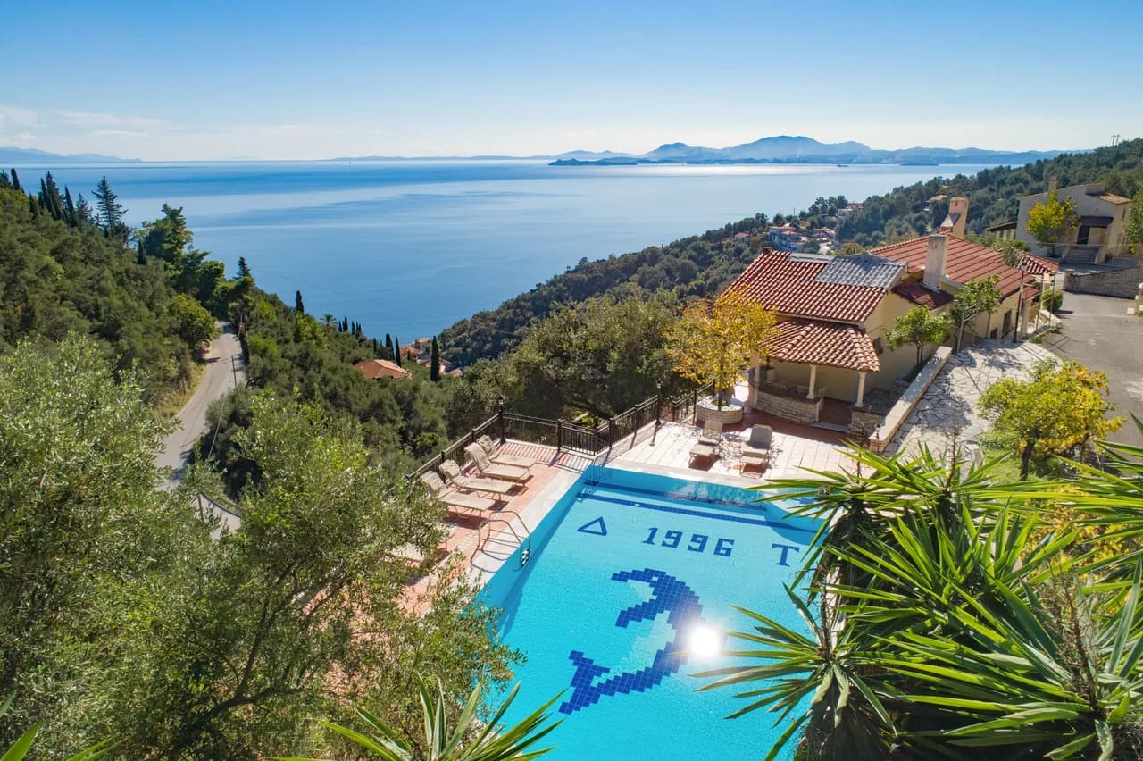 Garden View Three Bedroom Villa in Katavolos
