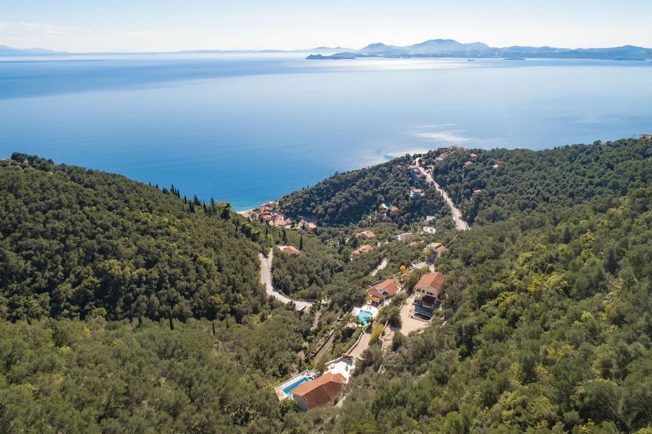 Garden View Three Bedroom Villa in Katavolos photo 5