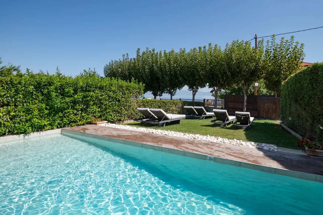 Garden-View Three Bedroom Villa in Chaniotis photo 4
