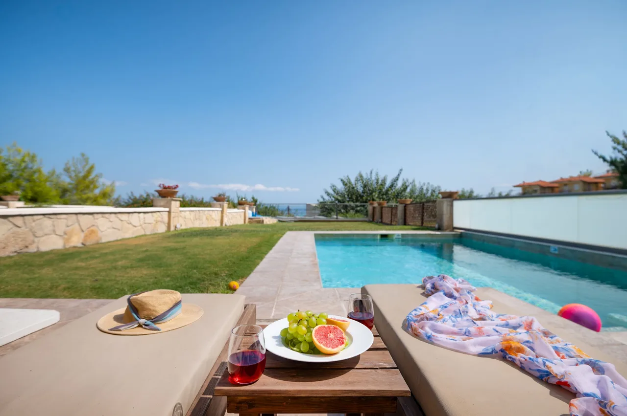 Seaside Getaway One Bedroom Villa in Chaniotis photo 2