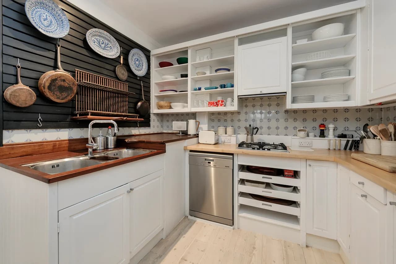 Charming Mews Hideaway in Brompton, London photo 2