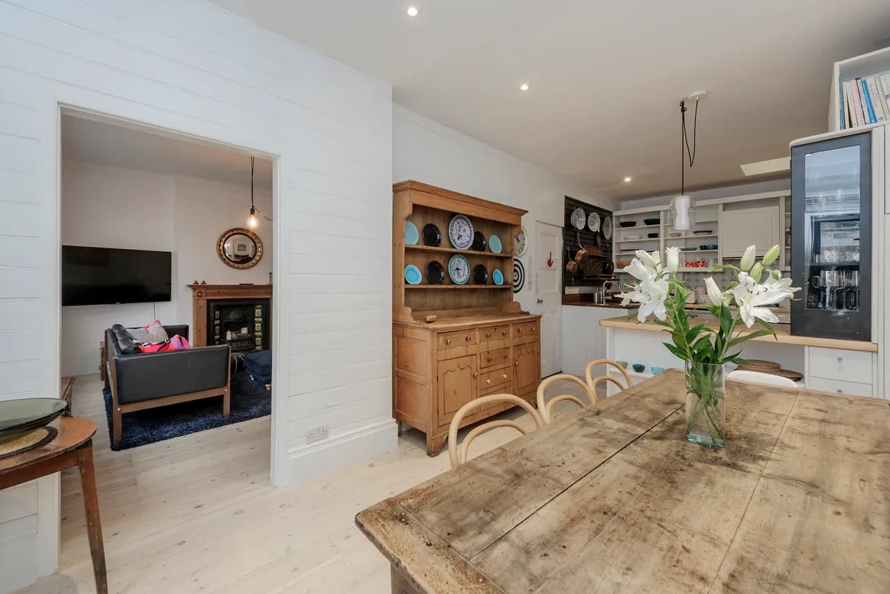 Charming Mews Hideaway in Brompton, London photo 3