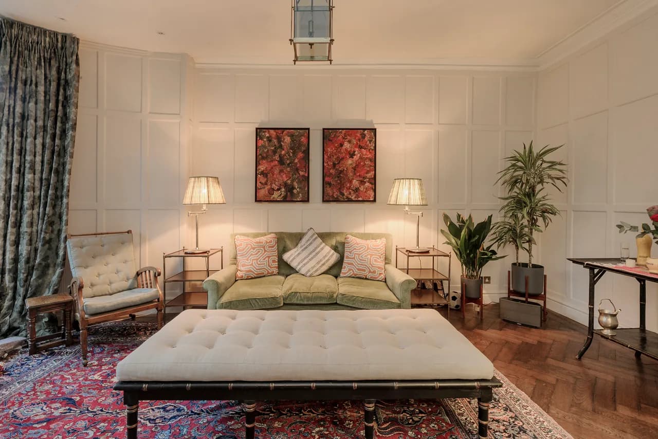 Modern Three Bedroom Apartment in London