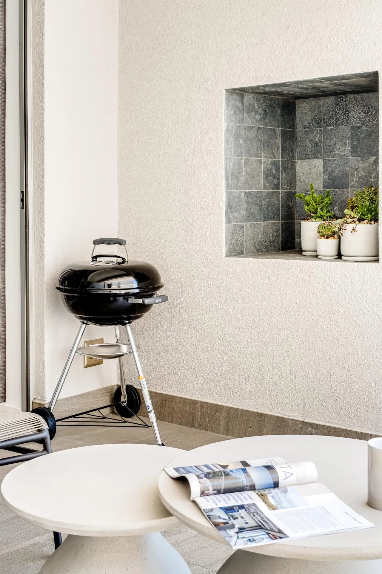 Modern Two Bedroom Apartment in Green Point Cape Town photo 4