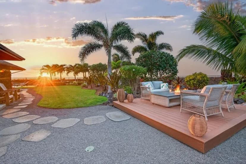 Private Pool Villa in Big Island