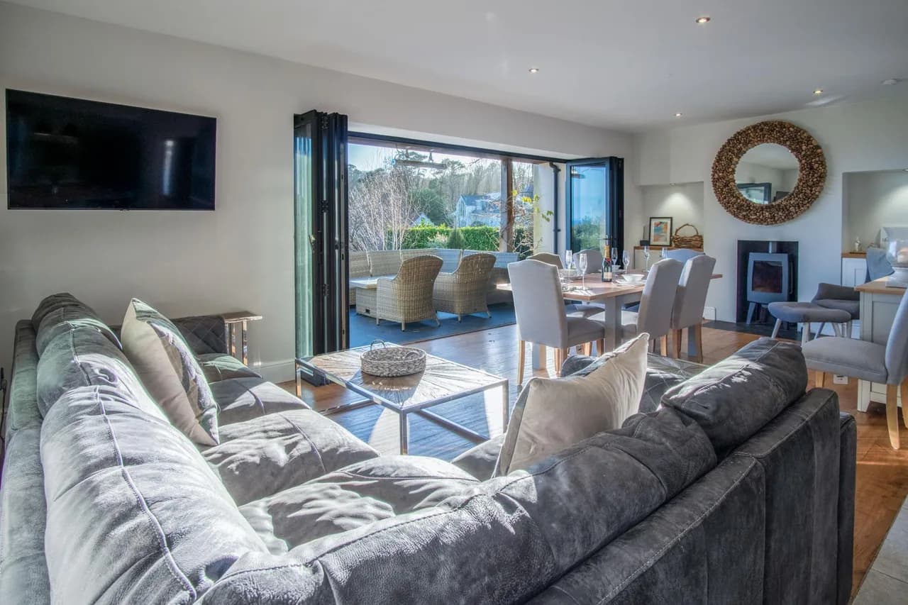 Jacuzzi Terrace Villa in Saundersfoot photo 2