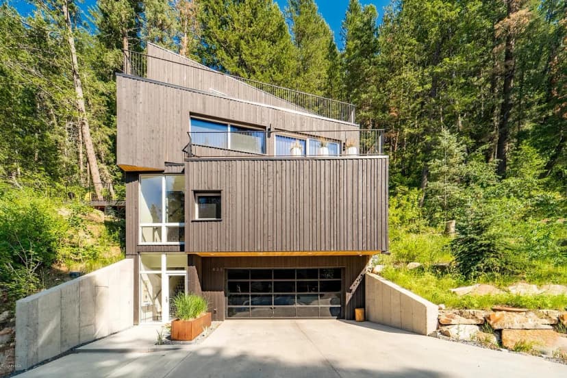 Mountain View Retreat with Guest House in Park City