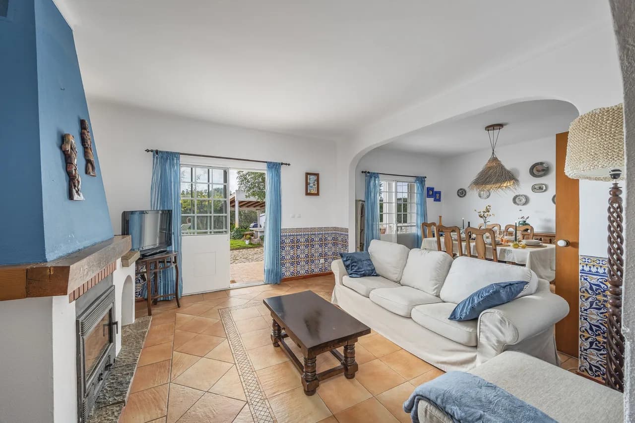 Modern Two Bedroom Retreat in Quelfes photo 5