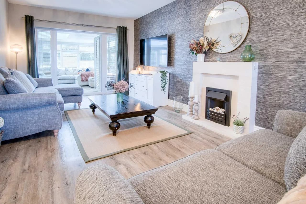 Garden Retreat Six Bedroom Villa in Llanrhidian photo 2