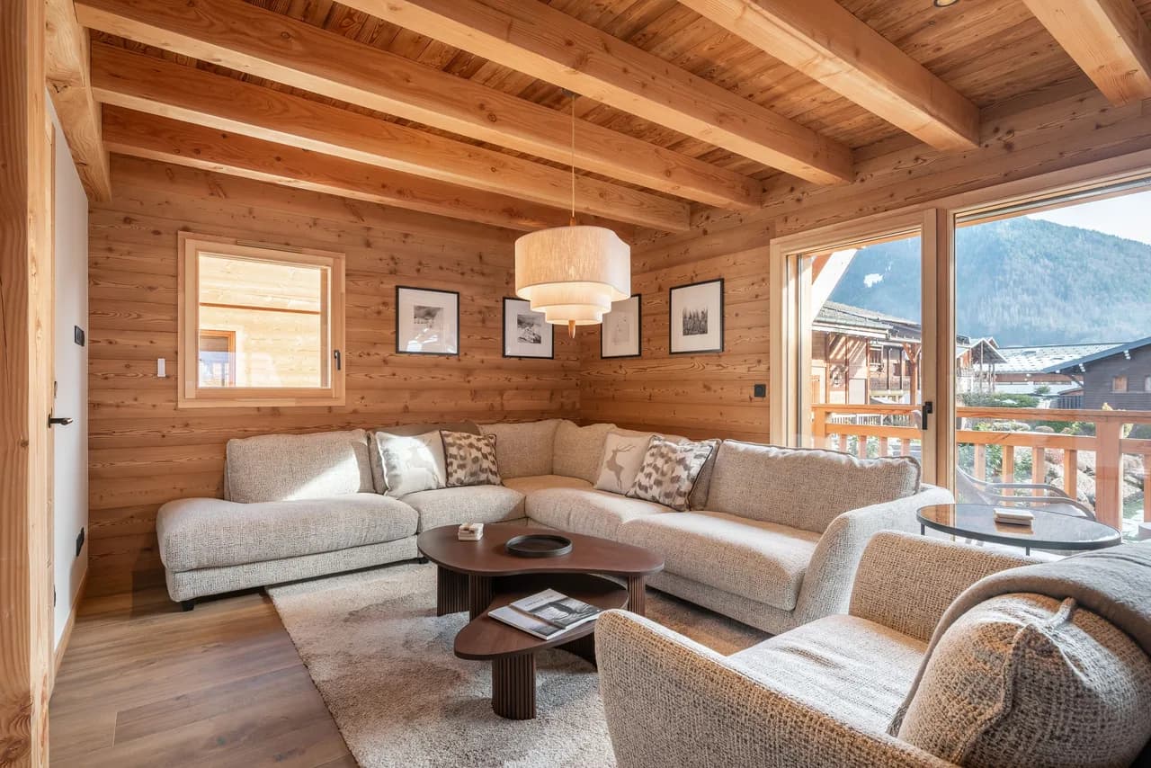 Alpine Retreat Chalet with Jacuzzi in Morzine photo 4