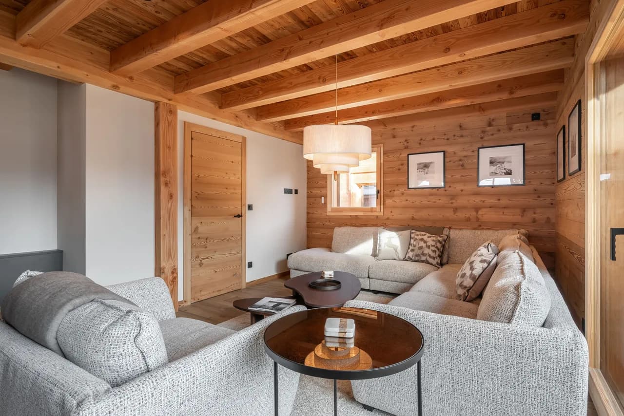 Alpine Retreat Chalet with Jacuzzi in Morzine photo 5