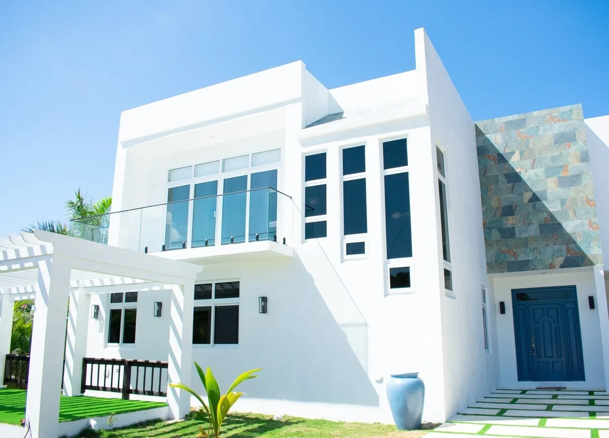 Oceanfront Five Bedroom Villa in White House photo 2