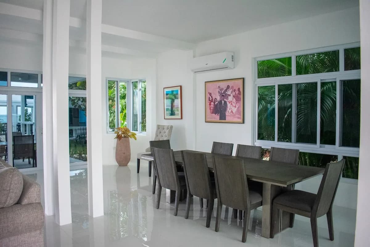 Oceanfront Five Bedroom Villa in White House photo 5