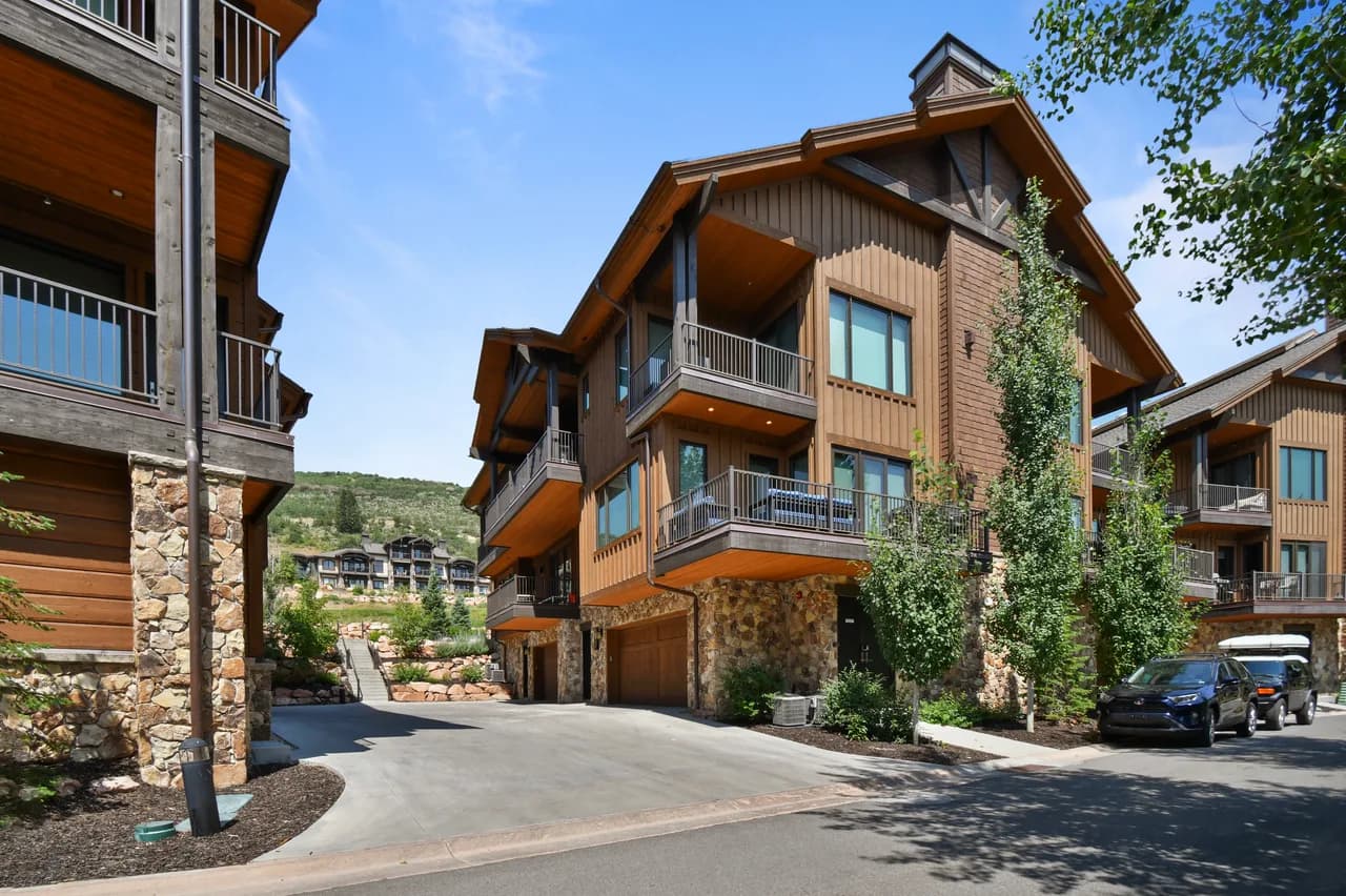 Ski-In Ski-Out Villa in Park City Utah photo 4