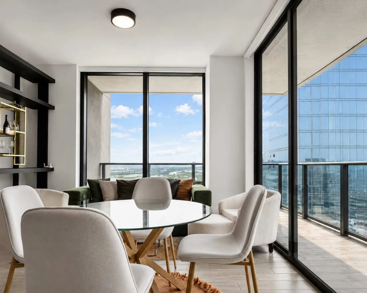 Downtown Miami Studio, 25th Flr+, Bay & Wheel View photo 3
