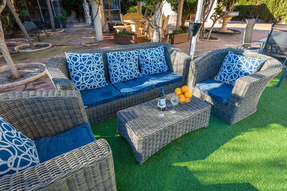 Garden Six Bedroom Villa in Mutxamel photo 4