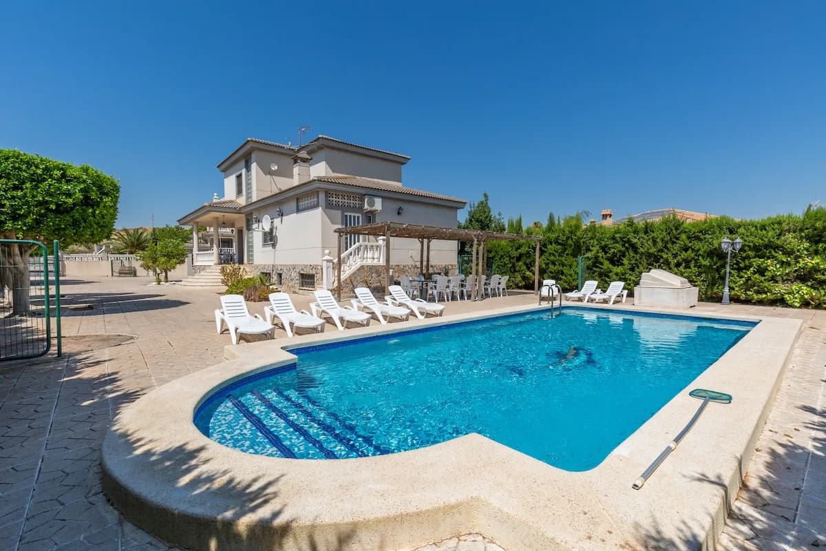 Elegant Nine Bedroom Villa in Mutxamel photo 3