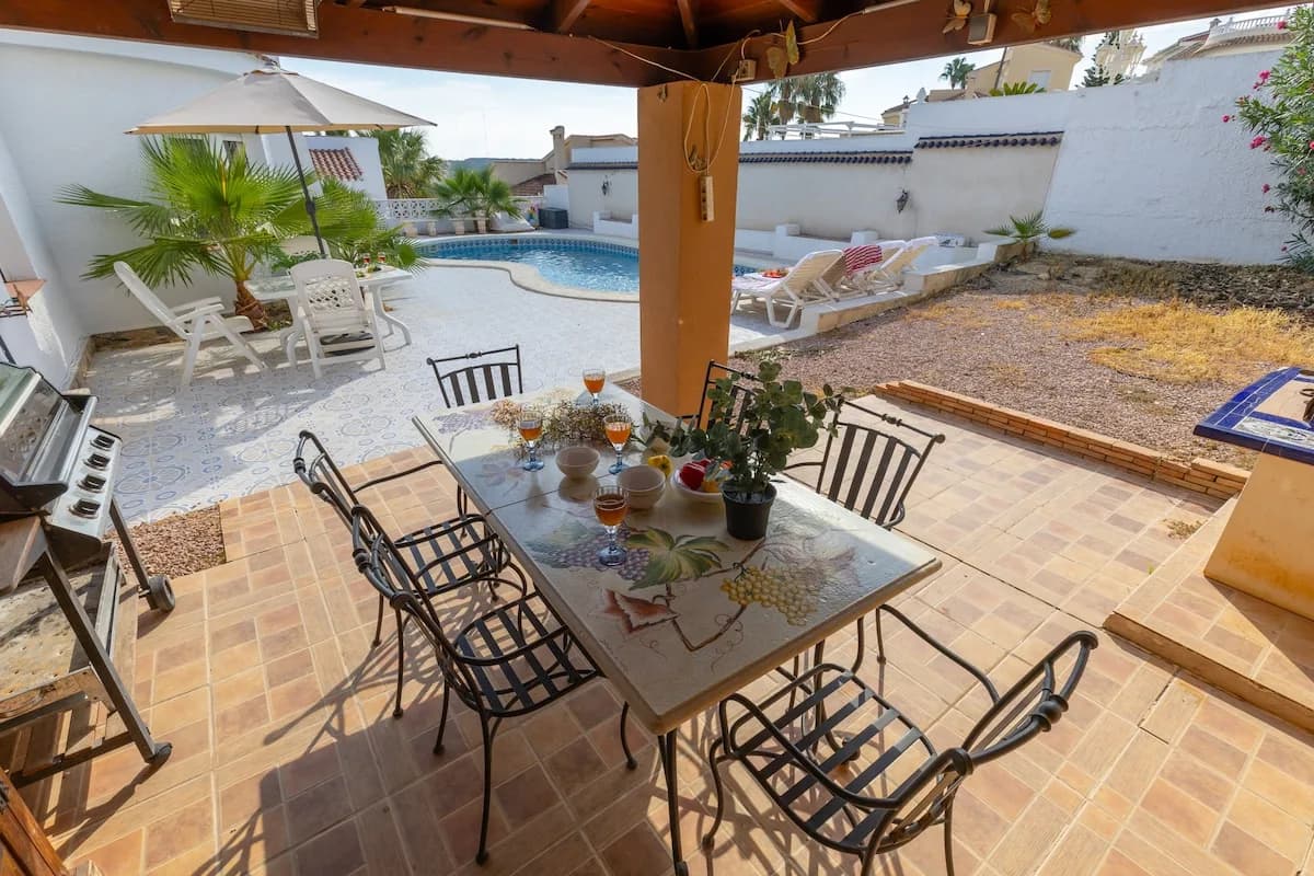 Terrace-Laden Three Bedroom Villa in Ciudad Quesada photo 4