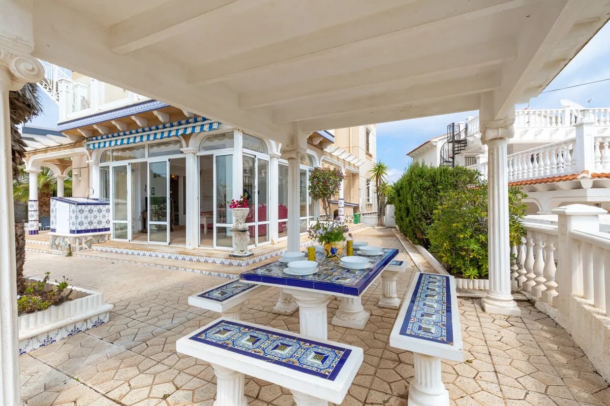 Mediterranean Beachfront Villa in La Zenia photo 3