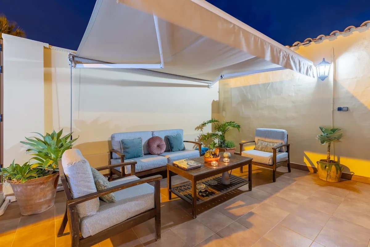 Coastal Two-Bedroom Villa in Torrevieja photo 2