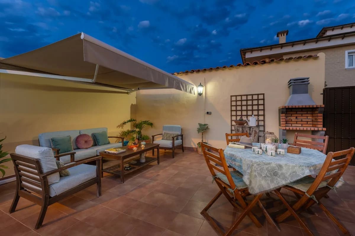 Coastal Two-Bedroom Villa in Torrevieja photo 4