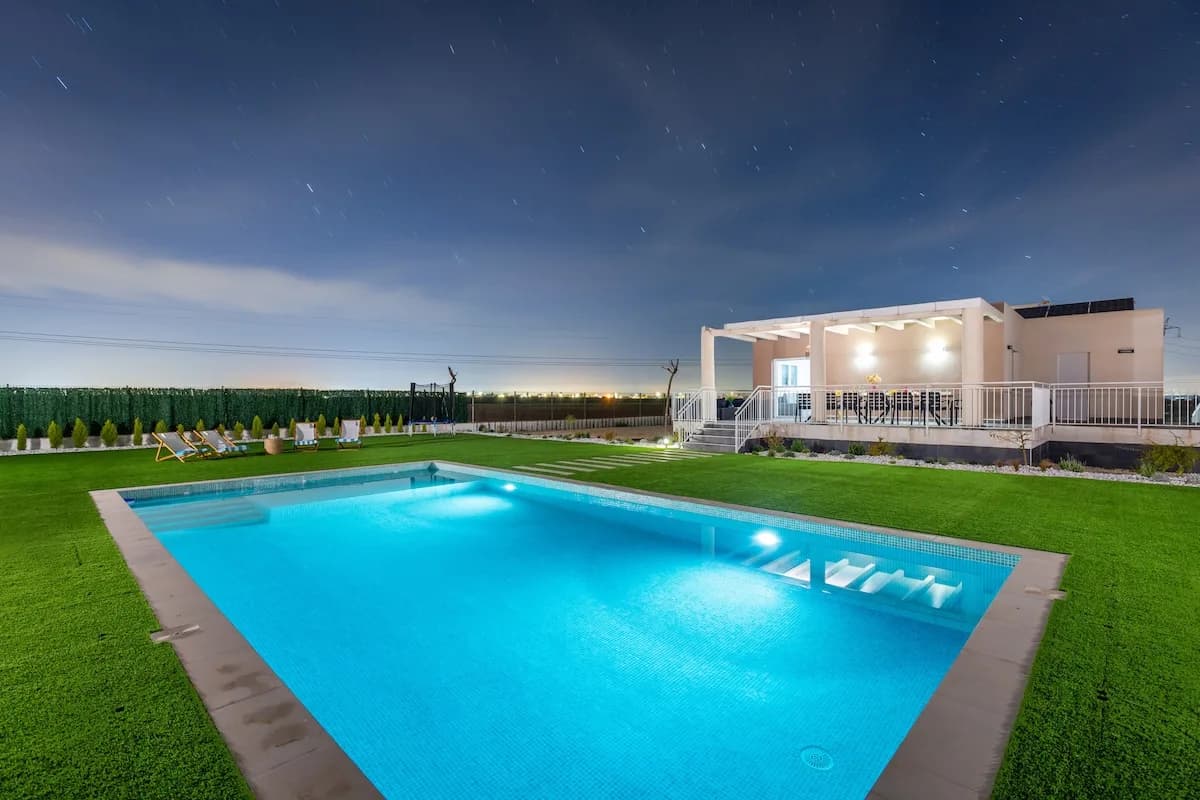 Spacious Villa with Modern Kitchen in San Fulgencio photo 5