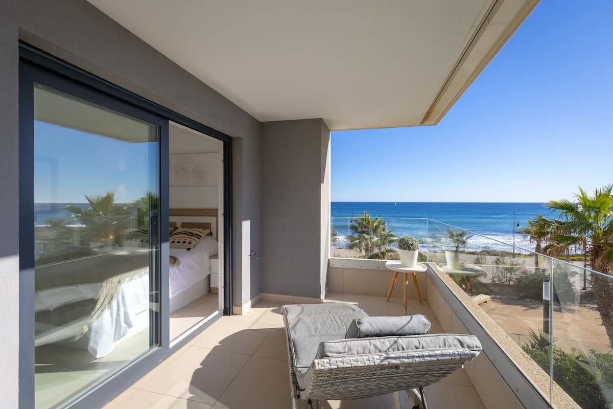 Garden-View Three Bedroom Villa in Punta Prima photo 4