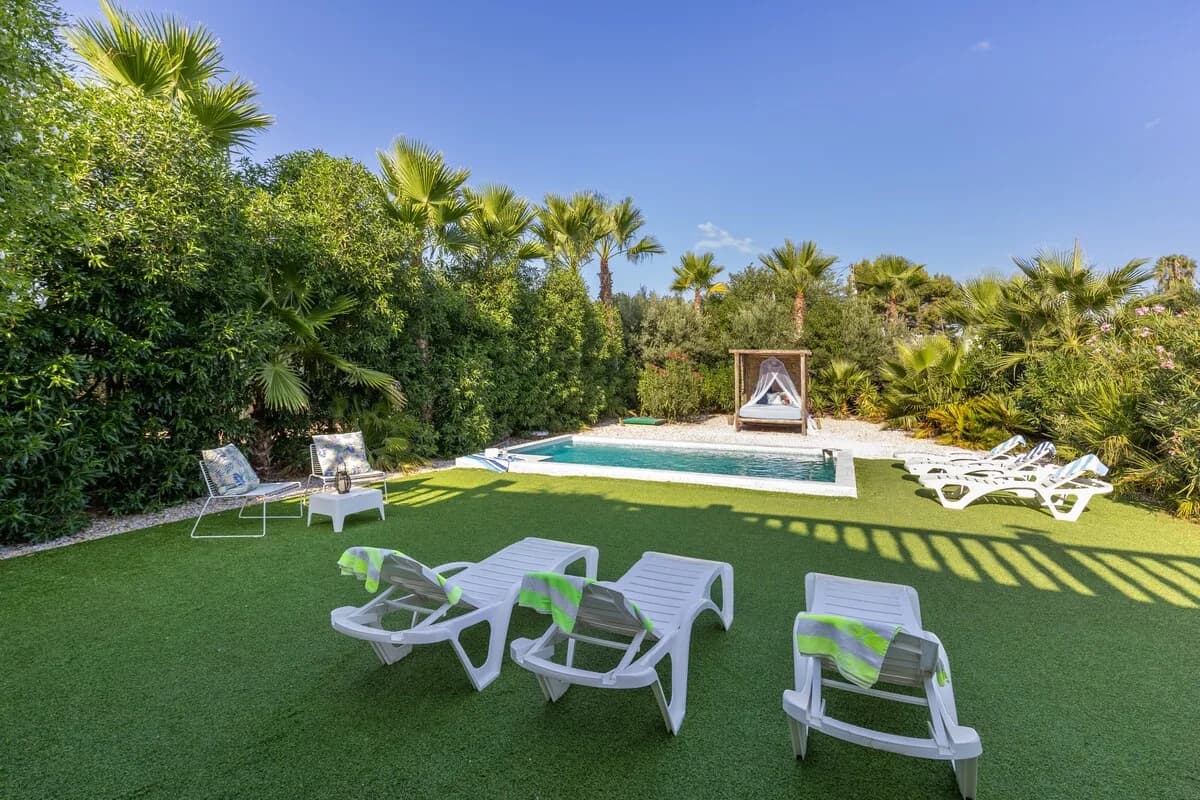 Mountain View Five-Bedroom Villa in Algorfa photo 5