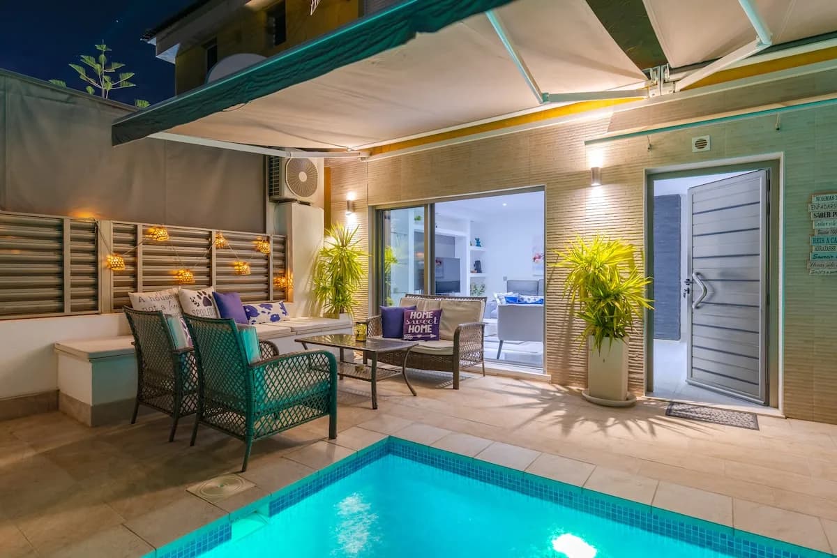 Spacious Six-Bedroom Villa in Torrevieja photo 2